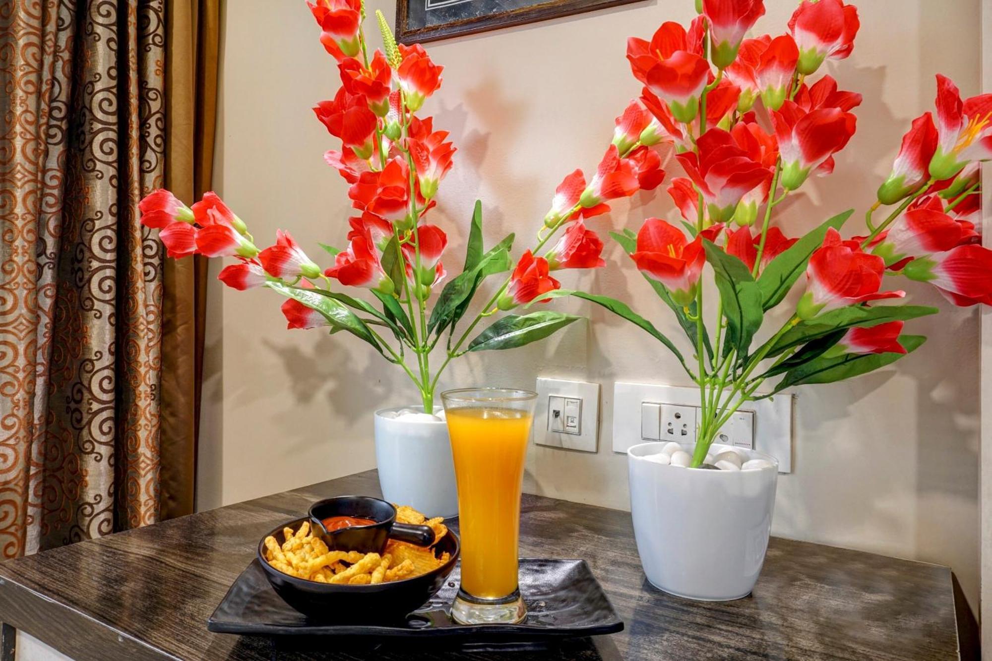 Hotel Krone Plaza Near Igi Airport Нью-Дели Экстерьер фото