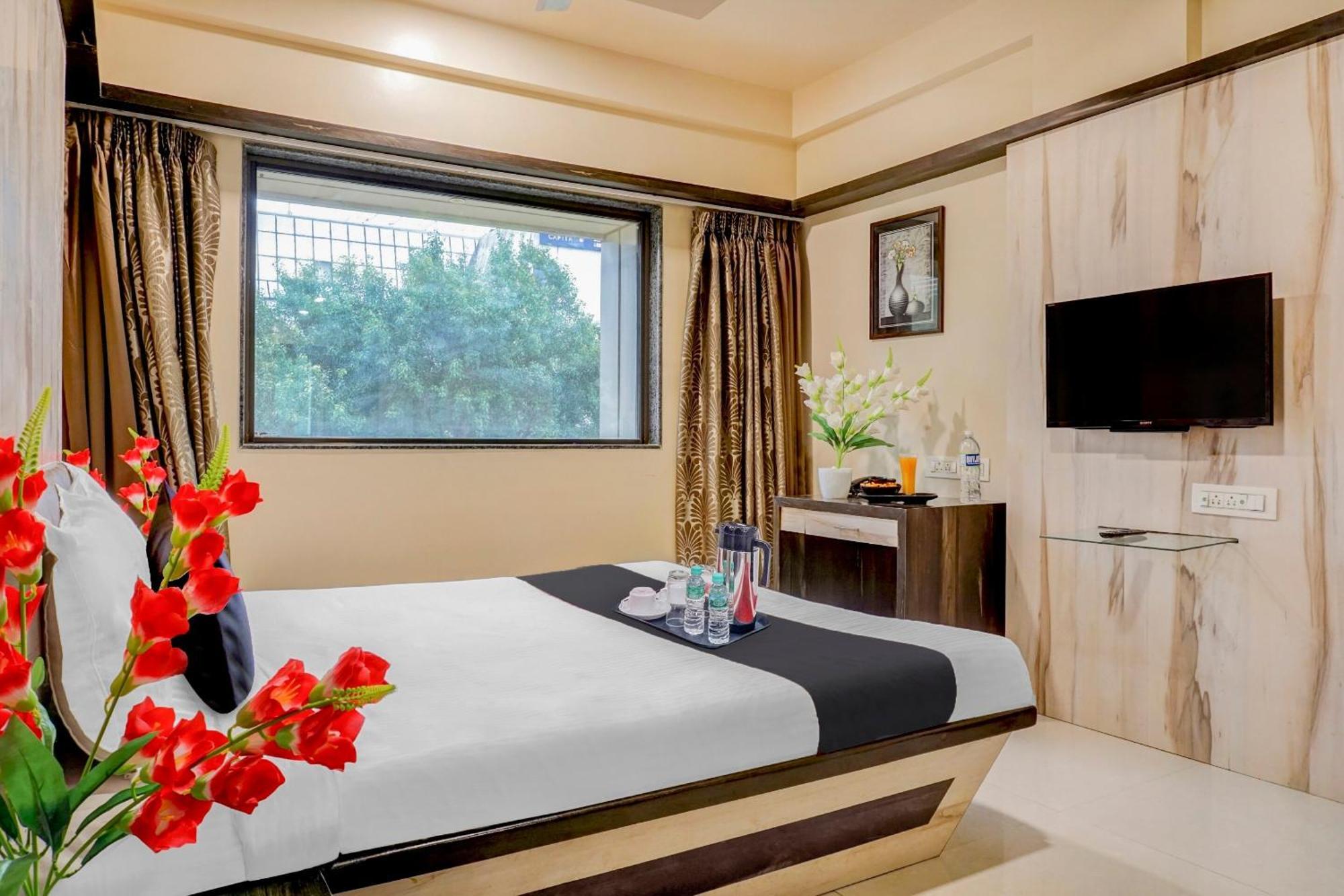 Hotel Krone Plaza Near Igi Airport Нью-Дели Экстерьер фото