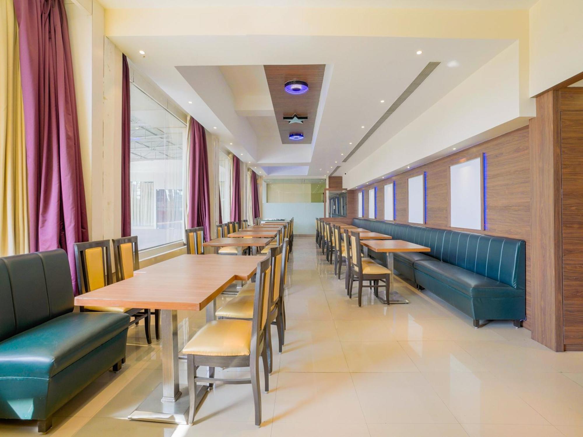 Hotel Krone Plaza Near Igi Airport Нью-Дели Экстерьер фото